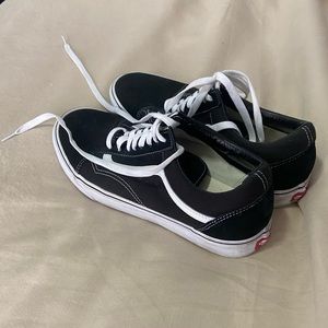 Vans Men’s Old Skool Low Shoe- 11.5